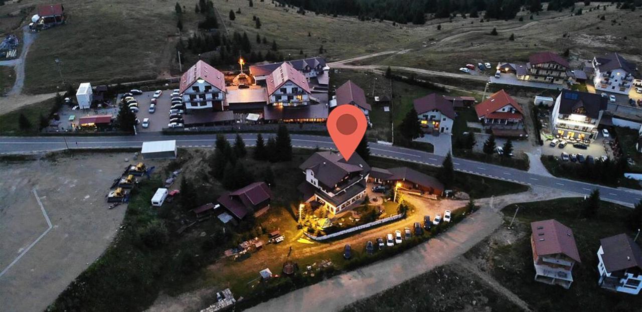 Pensiune & Restaurant Victoria Păltiniş Extérieur photo
